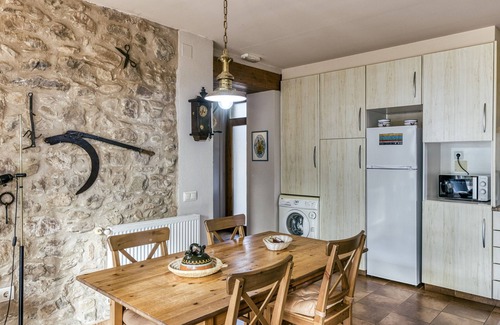 Santa Margarida de Bianya House | Country House 'El Paller' with Mountain View, Shared Pool and Wi-Fi