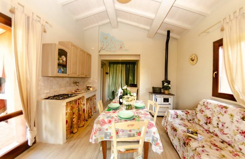 Lari Other | Country House/Farm House in Aiale with 1 bedrooms sleeps 4