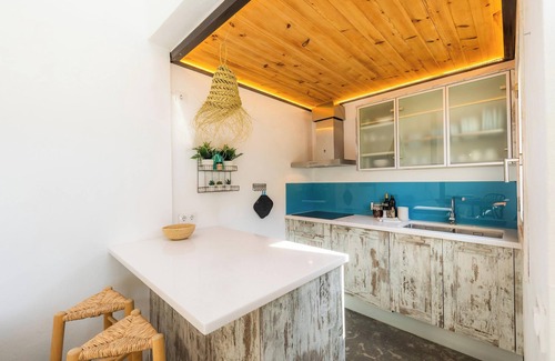 Capdepera Villa | Country house 'Finca Es Canyaret' with mountain views, pool and garden