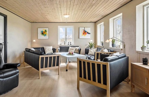 Logstor House | Country house for up to 18 people, also suitable for people with disabilities