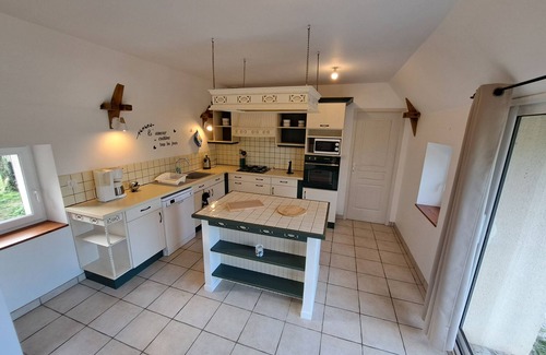 Almont-les-Junies House | Country House 'Gîte Le Ginestou' with Private Terrace and Private Garden