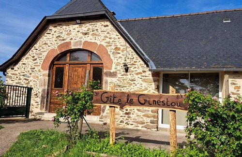 Almont-les-Junies House | Country House 'Gîte Le Ginestou' with Private Terrace and Private Garden