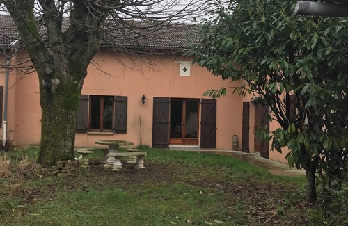 Givry-en-Argonne House | *country house with ornamental garden 200 m from the lake