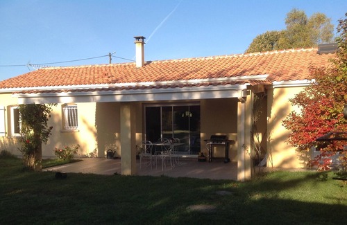Saint-Cybardeaux House | Country house in the heart of the vineyards