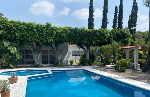 Cuautla House | Country house in Cuautla, heated pool, nice garden
