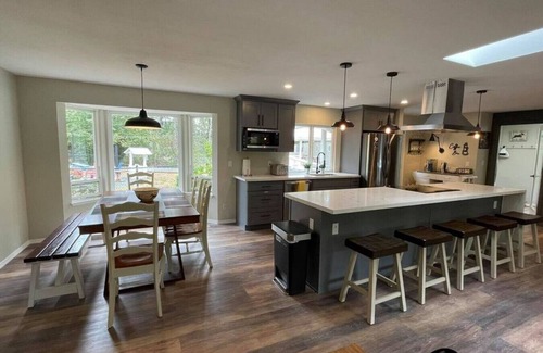 Hobart House | Country House in Maple Valley