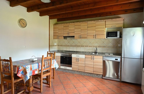 Avin Apartment | Country House 'La Casina' with Mountain View, Private Terrace and Wi-Fi