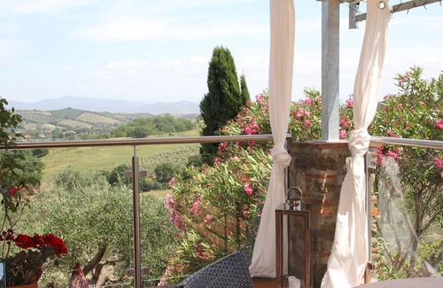Caldana House | Country house, lovingly renovated, in the middle of an olive grove with a large panoramic pool