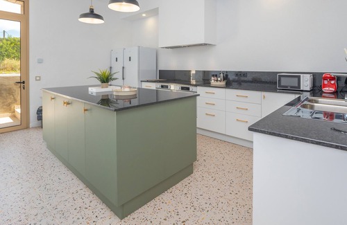 Vilademuls House | Country House 'Mas Homs' with Private Pool, Wi-Fi and Air Conditioning