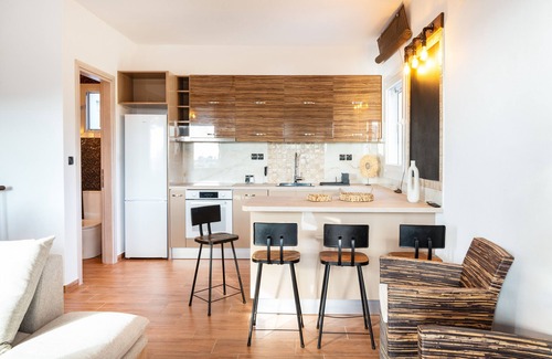 Vissa Villa | Country House 'Mont' Rock Villas 2' with Sea View, Wi-Fi and Air Conditioning