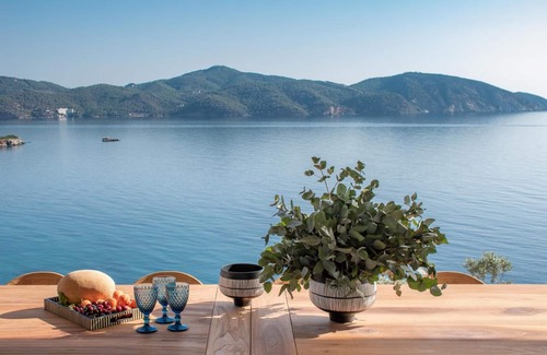 Troezen Villa | Country House 'Myporos' with Sea View, Wi-Fi and Air Conditioning