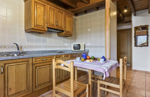 Llenin House | Country House 'Orandi' with Mountain View, Shared Garden and Wi-Fi