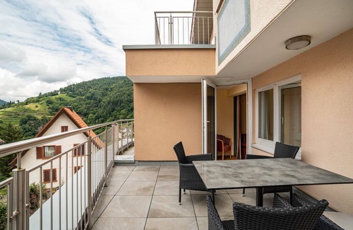Buehlertal Apartment | Country House Room 'Vogelsang' with Mountain View, Terrace and Wi-Fi