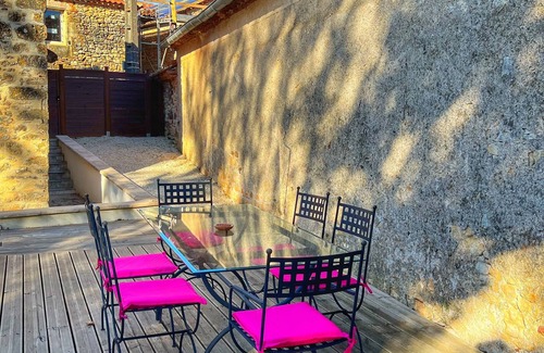 Albas House | Country house surrounded by vineyards close to amenities