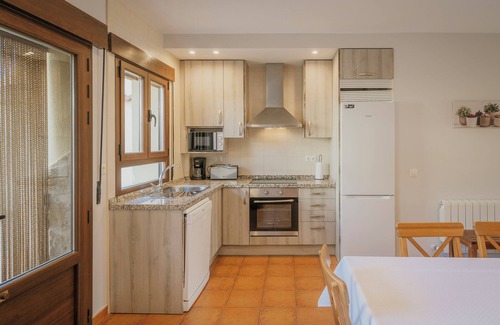 Nieva House | Country House 'Tradicion Rural El Tio Ricardo' with Private Pool, Private Garden and Wi-Fi
