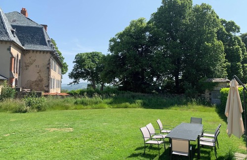 Saint-Poncy House | Country house with lake bathing