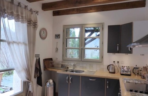 Montsalvy Cottage | Country House with heated pool and valley views