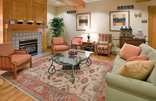 Birch Run Hotel | Country Inn & Suites by Radisson, Birch Run-Frankenmuth, MI