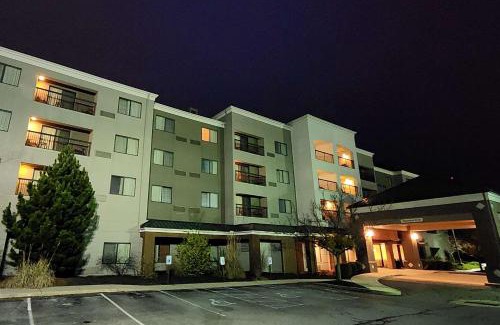 Altoona Hotel | Country Inn & Suites by Radisson, Convention Center