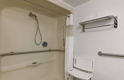 Roanoke Rapids Hotel | Country Inn & Suites by Radisson, Roanoke Rapids, NC