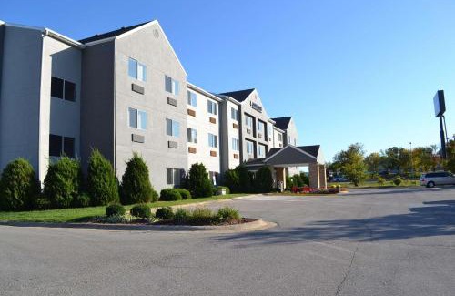 Fairview Heights Hotel | Country Inn & Suites by Radisson, Fairview Heights, IL