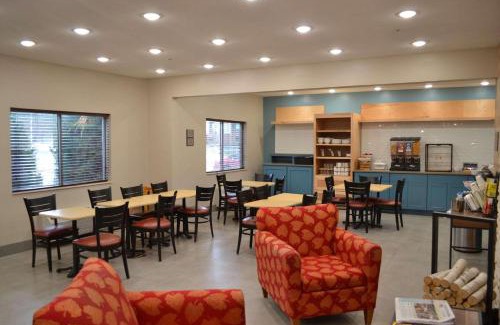 Fairview Heights Hotel | Country Inn & Suites by Radisson, Fairview Heights, IL