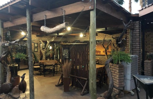 Upington Cabin | Country Lodge