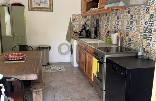 Bassillac and Auberoche House | Country outbuilding close to all amenities with swimming pool