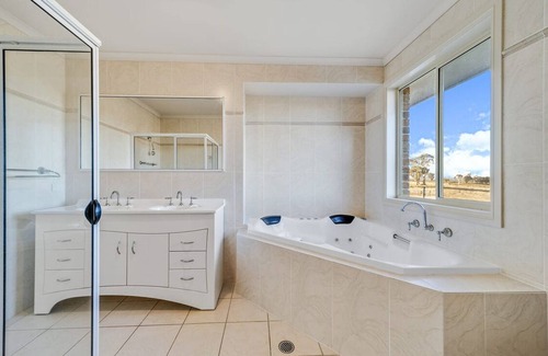 Springrange Other | Country Paradise Estate Only 10 km From Canberra Border and 30 Mins to CBD