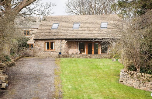 Chesterfield Cottage | Country Retreat in the Peak District. Great location for cyclists. Pet friendly