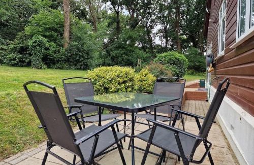 Polegate Apartment | Country retreat near sea and South Downs, on National Cycle Network