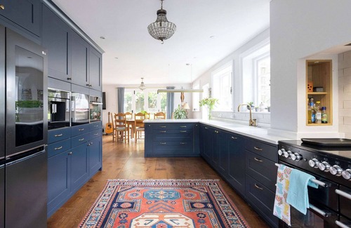 Westbourne House | Country Retreat - Sleeps 14 - Large Garden