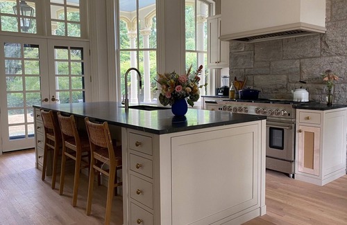 Old Lyme House | Country Retreat with Pool abutting nature preserve & 5 min drive from CT beaches
