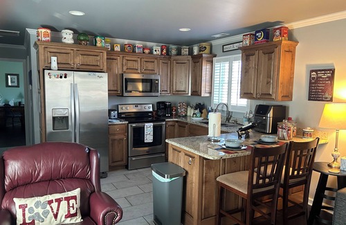 Gallatin House | Country setting guesthouse.
