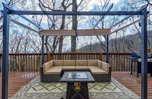 Tate House | Countryside A-frame with alfresco deck, amazing views & hot tub
