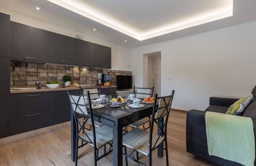 Cascina Apartment | Countryside Apt with Swimming Pool and Parking