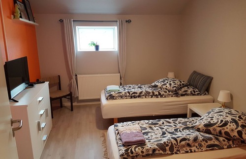 Dokkedal Bed & Breakfast | Countryside B&B with own entrance. For single, couples and families.
