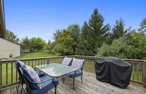 Rockford Apartment | Countryside Cottage near by Lake Bella Vista