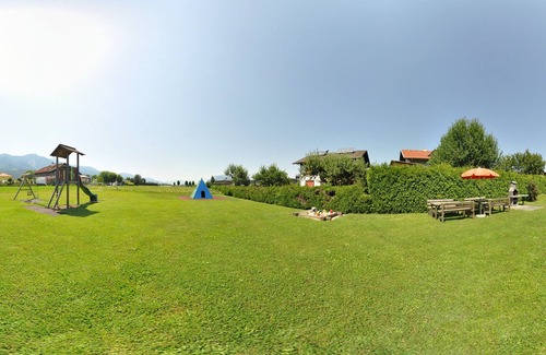 Faak am See Apartment | Couple, family & active holidays in Carinthia on Lake Faak with its own beach