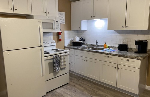 Bullhead City Apartment | Couples Getaway