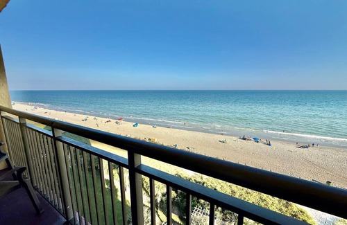 Myrtle Beach Condo | Couples Paradise oceanfront 1br 812
