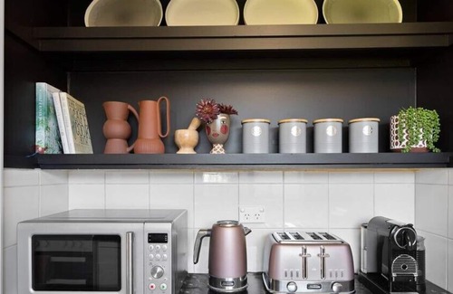 Sunderland Bay House | Couples Retreat with Ocean View