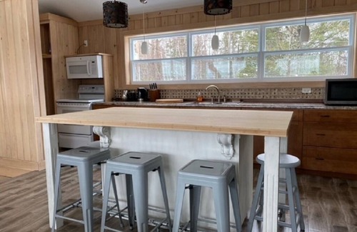 Jardineville Apartment | Couples Retreat- private loft apartment with water access and beautiful views.