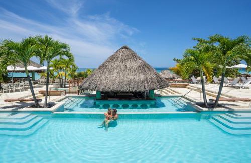 Negril Resort | Couples Swept Away