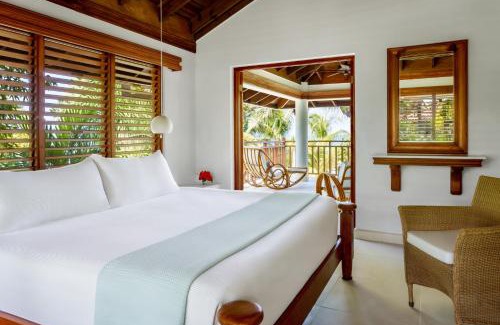 Negril Resort | Couples Swept Away