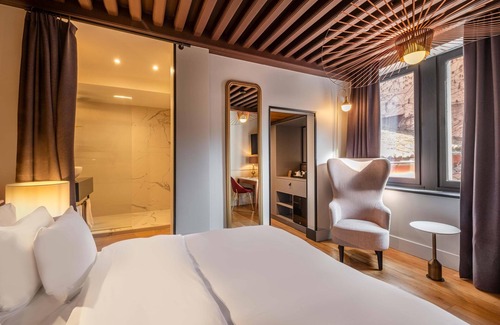 Old Lyon Hotel | Cour des Loges Lyon, A Radisson Collection Hotel