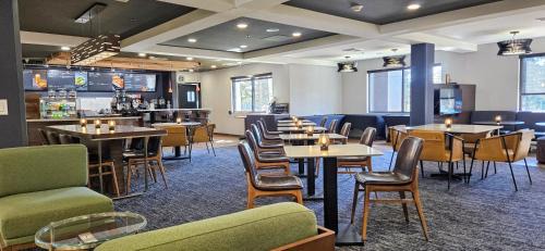 Spenard Hotel | Courtyard by Marriott Anchorage Airport