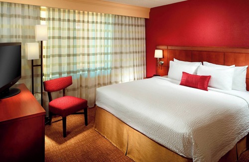 Columbus Hotel | Courtyard by Marriott Columbus
