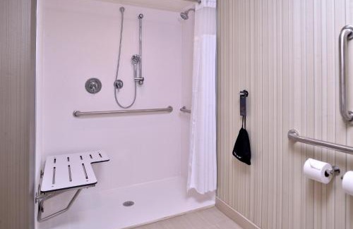 Bloomington Hotel | Courtyard by Marriott Edina Bloomington