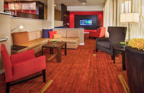 Coliseum Central Hotel | Courtyard by Marriott Hampton